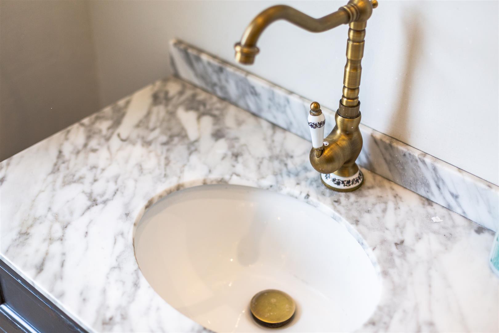 Queen Victoria Road, Llanelli, SA15 2TL